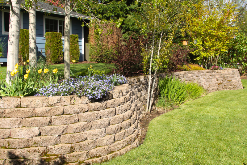 custom-retaining-wall-design-and-installation-in-central-florida